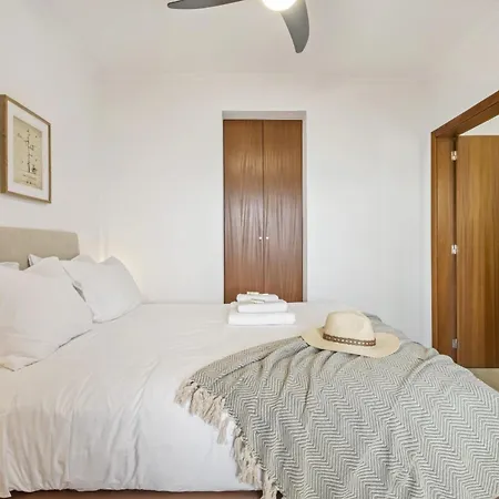 בית נופש Skyline Heights By Homie פונשל