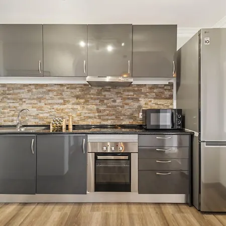 펜션 Skyline Heights By Homie 푼샬