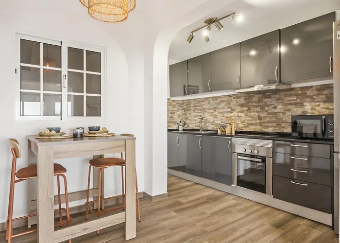 Skyline Heights By Homie Funchal (Madeira)